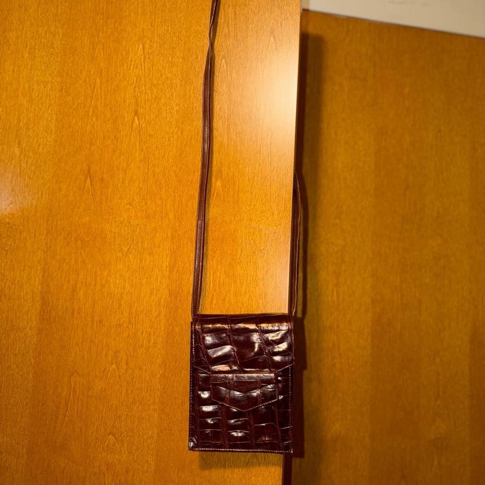 Beautiful Leather Crossbody by Titti Dell'Acqua
Handmade in Italy by Maxima - Picture 2 of 10